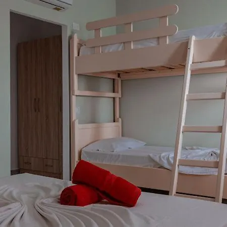 Plazhi Gjeneralit - Small - - - - Kavaja