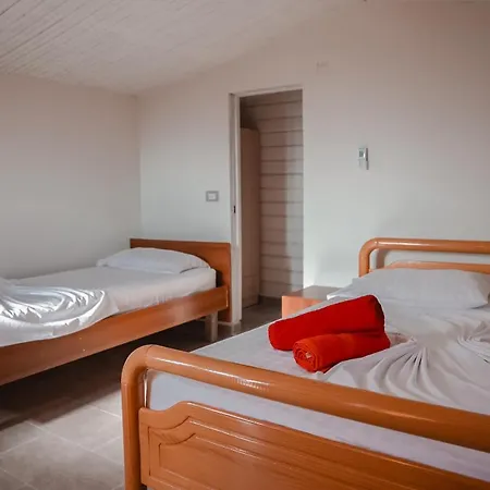 Plazhi Gjeneralit - Small - - - - Üdülőpark *