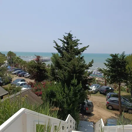 Plazhi Gjeneralit - Small - - - - Üdülőpark *